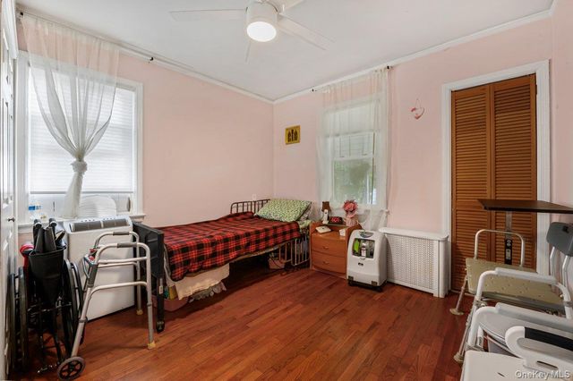 1031 Theodora Street, Franklin Square, NY 11010