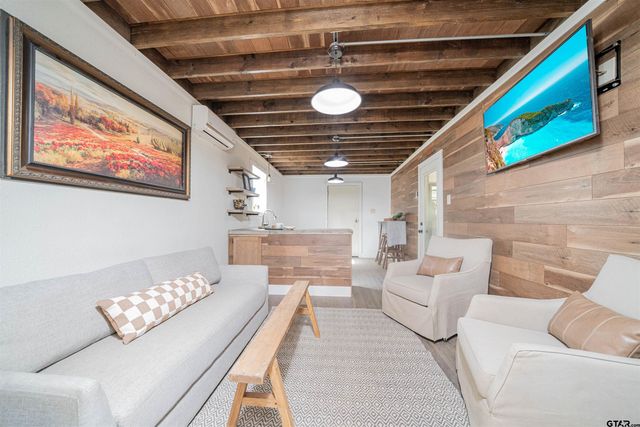 7635 N US Highway 271, Mount Pleasant, TX 75455