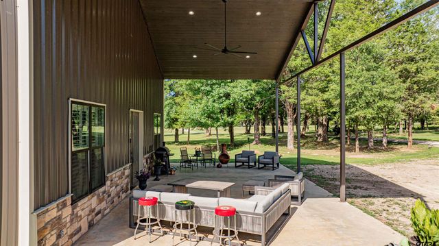 7635 N US Highway 271, Mount Pleasant, TX 75455