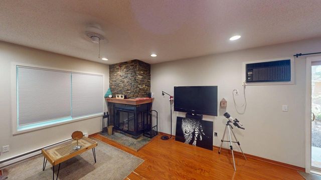 2020 Ridge Drive 16, Saint Louis Park, MN 55416