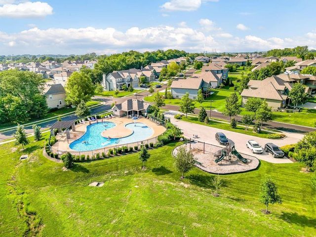 25375 W 92nd Terrace, Lenexa, KS 66227