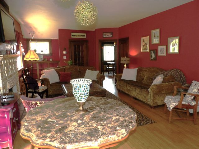 1115 CHESTNUT HILL Drive, Erie, PA 16509