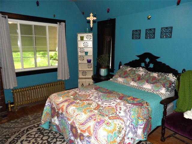 1115 CHESTNUT HILL Drive, Erie, PA 16509