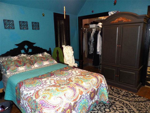 1115 CHESTNUT HILL Drive, Erie, PA 16509