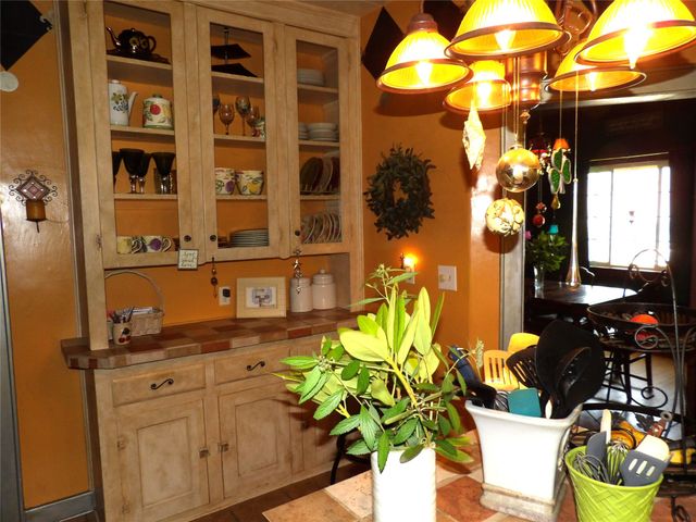 1115 CHESTNUT HILL Drive, Erie, PA 16509