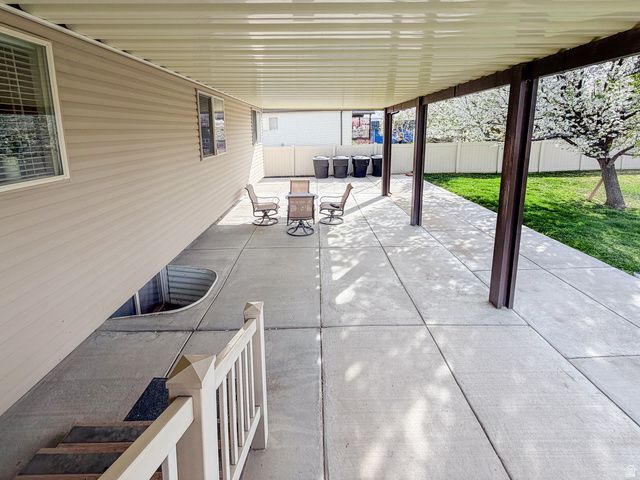 2679 W 2500 N, Clinton, UT 84015