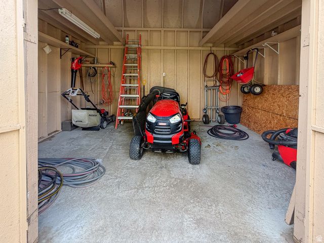 2679 W 2500 N, Clinton, UT 84015