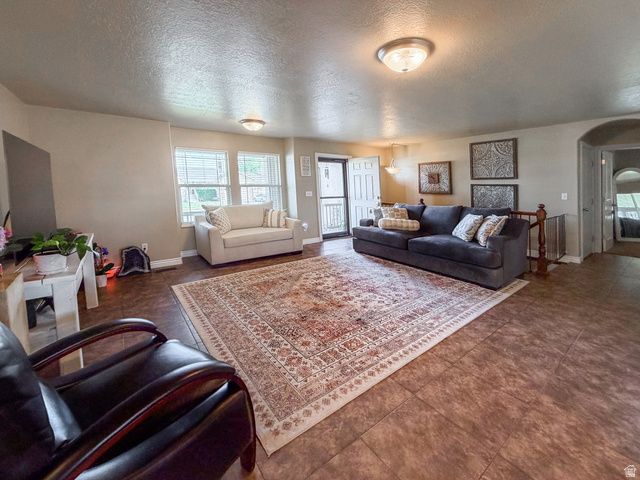 2679 W 2500 N, Clinton, UT 84015