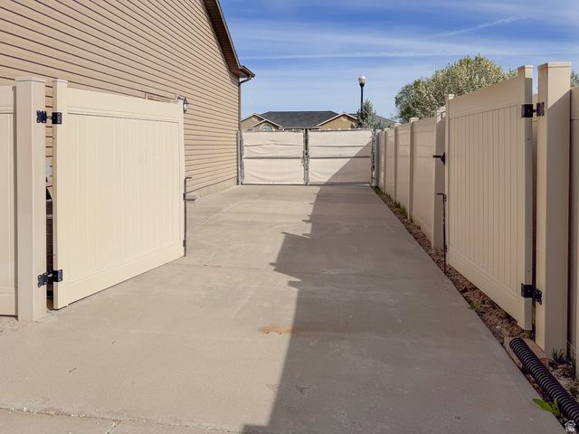 2679 W 2500 N, Clinton, UT 84015