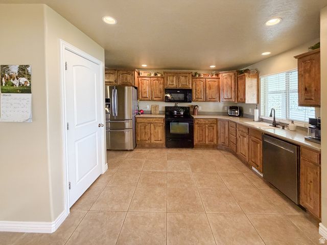 2679 W 2500 N, Clinton, UT 84015