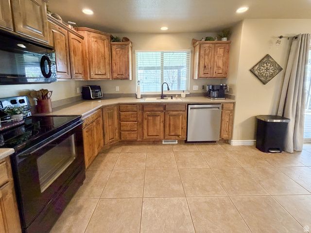 2679 W 2500 N, Clinton, UT 84015