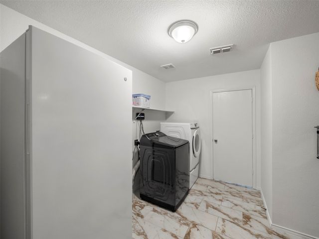2305 Avalon Creek Way, Mckinney, TX 75071