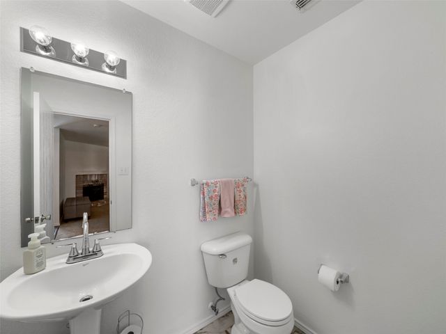 2305 Avalon Creek Way, Mckinney, TX 75071
