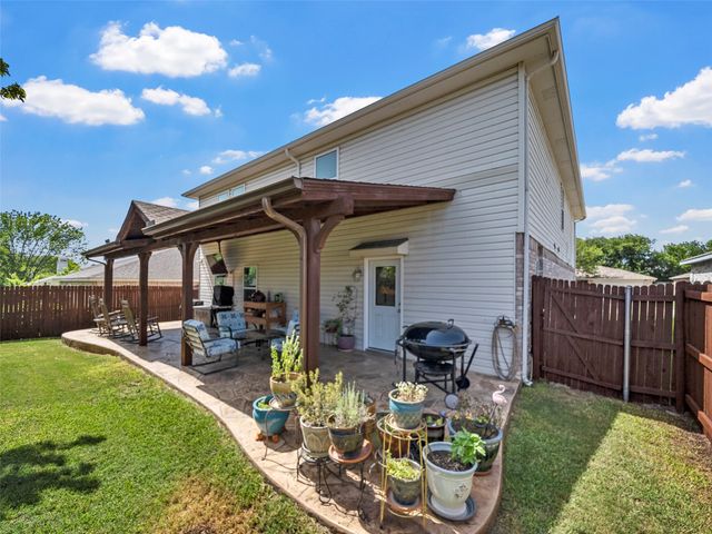 2305 Avalon Creek Way, Mckinney, TX 75071