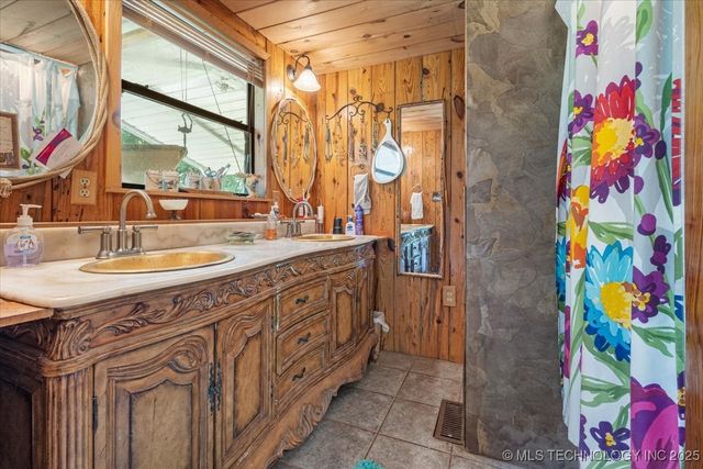 475891 E 653 Road, Westville, OK 74965