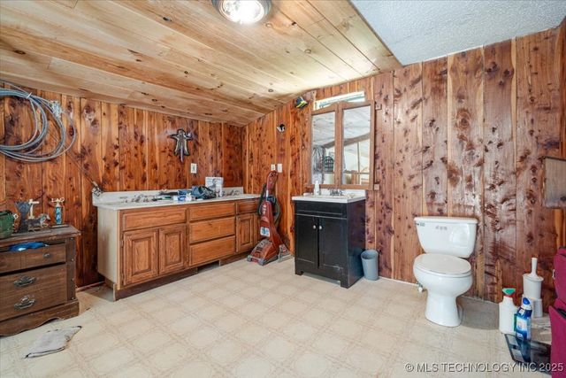 475891 E 653 Road, Westville, OK 74965
