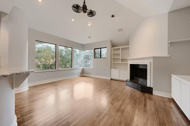 3 Hillside View Place, Spring, TX 77381