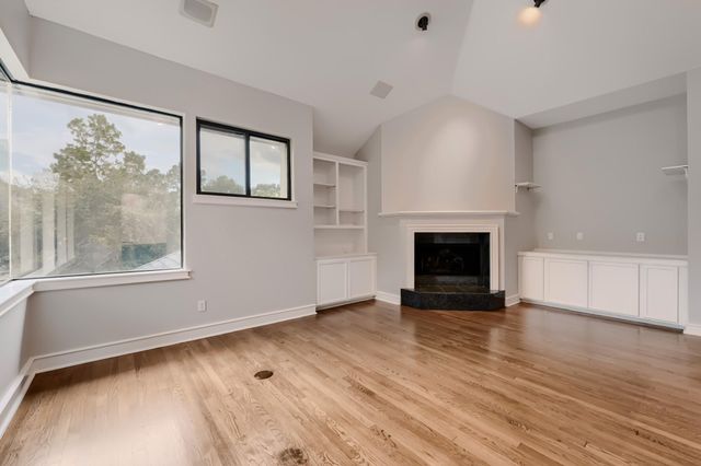 3 Hillside View Place, Spring, TX 77381