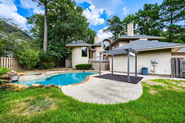 3 Hillside View Place, Spring, TX 77381