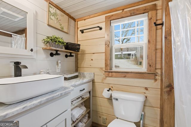 36 Mountain Breeze Ridge, Scaly Mountain, NC 28775