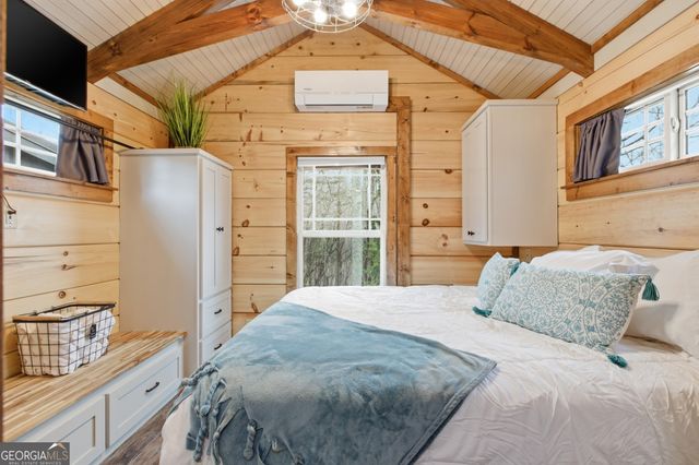 36 Mountain Breeze Ridge, Scaly Mountain, NC 28775