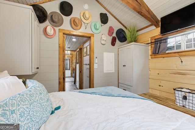 36 Mountain Breeze Ridge, Scaly Mountain, NC 28775