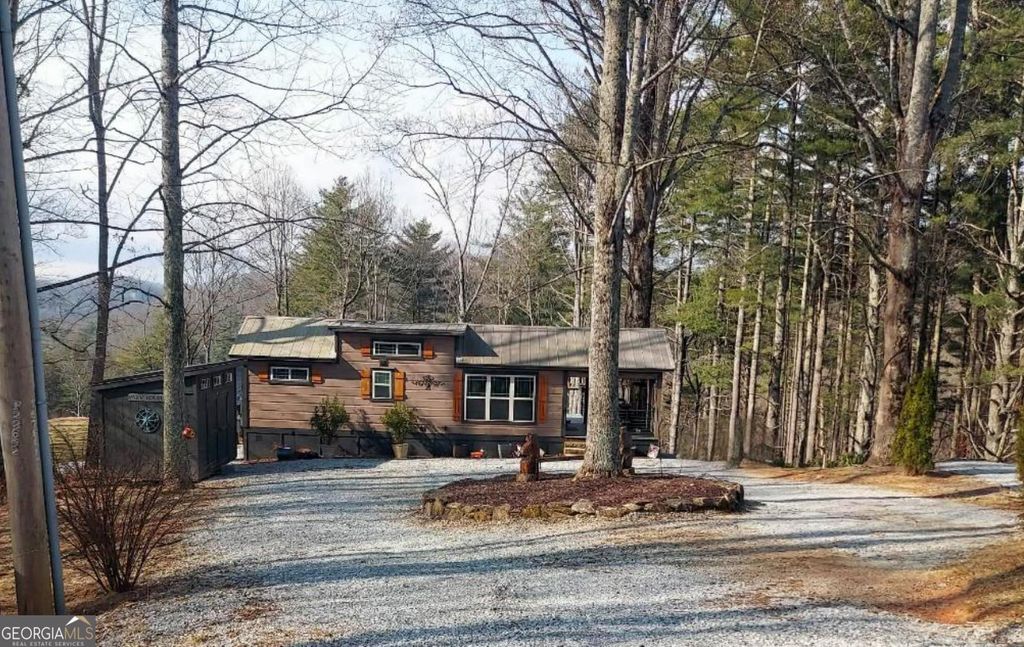 36 Mountain Breeze Ridge, Scaly Mountain, NC 28775