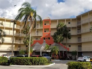 8290 Lake Dr 440, Doral, FL 33166