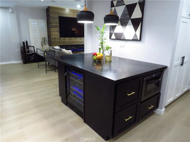 725 W 111th Street, Los Angeles, CA 90044