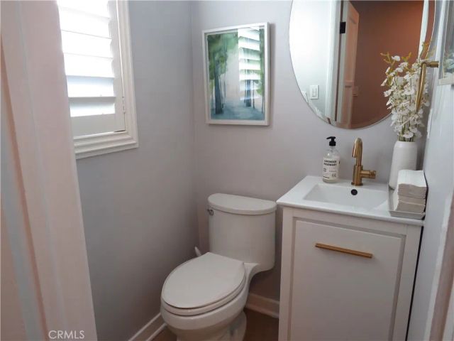 725 W 111th Street, Los Angeles, CA 90044