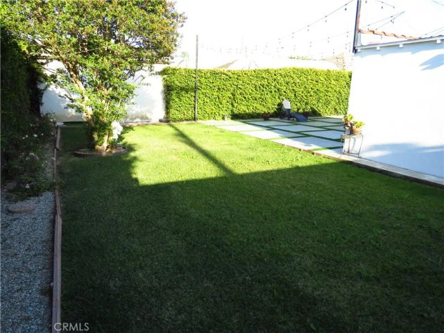 725 W 111th Street, Los Angeles, CA 90044