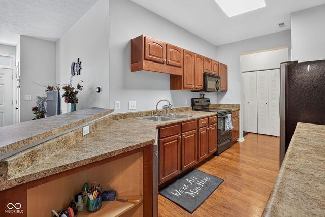 2359 Colfax Lane, Indianapolis, IN 46260