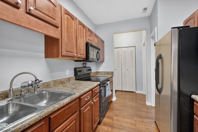 2359 Colfax Lane, Indianapolis, IN 46260