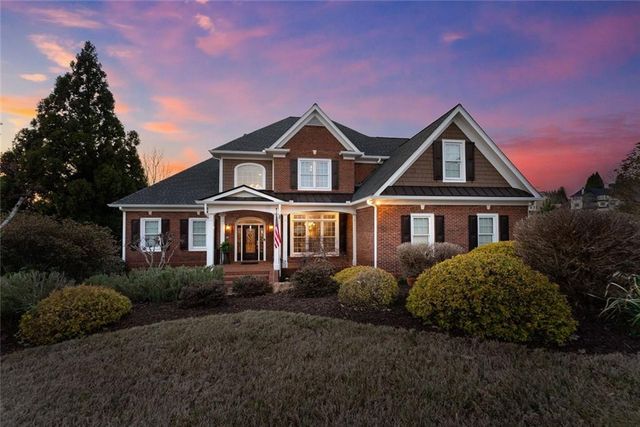 3738 Wavespray, Gainesville, GA 30506