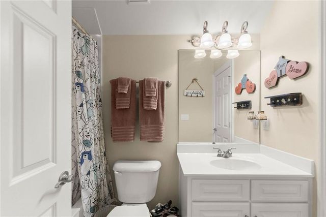 3738 Wavespray, Gainesville, GA 30506
