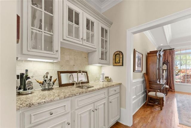 3738 Wavespray, Gainesville, GA 30506