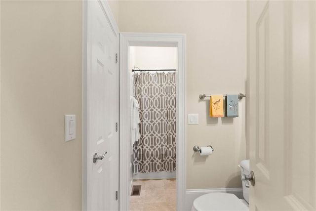 3738 Wavespray, Gainesville, GA 30506