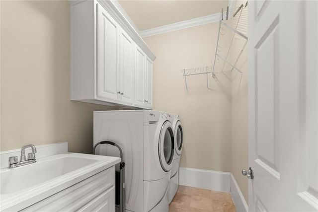 3738 Wavespray, Gainesville, GA 30506