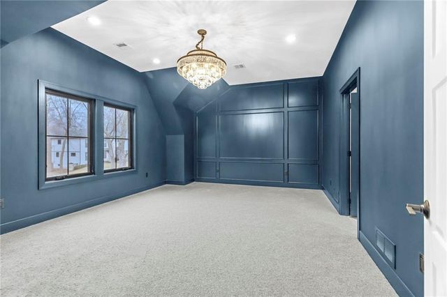 3119 W 72nd Terrace, Prairie Village, KS 66208