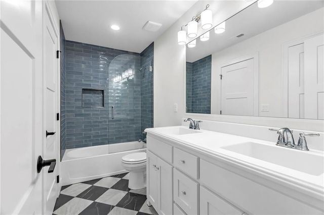 3119 W 72nd Terrace, Prairie Village, KS 66208