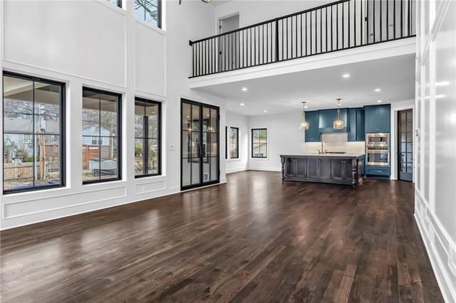 3119 W 72nd Terrace, Prairie Village, KS 66208