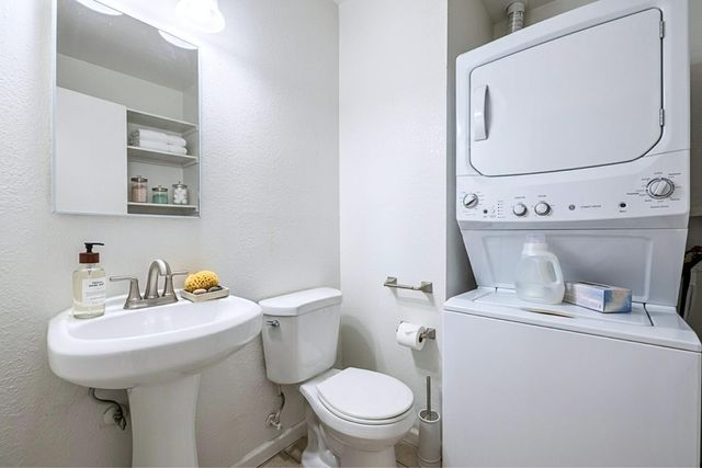 719 W 1st Avenue Apt 103, Mesa, AZ 85210