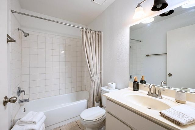 719 W 1st Avenue Apt 103, Mesa, AZ 85210