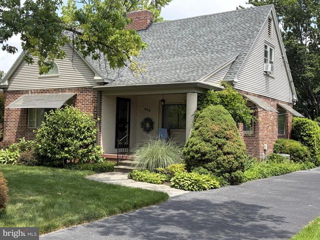 400 BAER AVE, Hanover, PA 17331