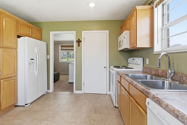 102 Monticello Ave, Goodlettsville, TN 37072