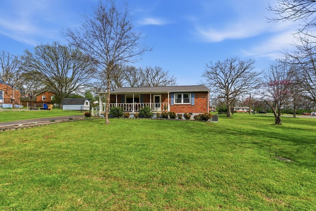 102 Monticello Ave, Goodlettsville, TN 37072