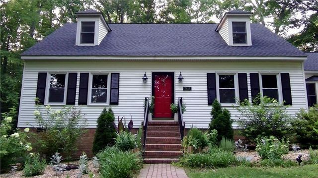 7615 Gloucester Village DR, Gloucester, VA 23061