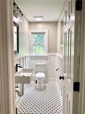 7615 Gloucester Village DR, Gloucester, VA 23061