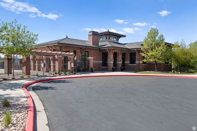 258 E TOPSPIN WAY, Lehi, UT 84043