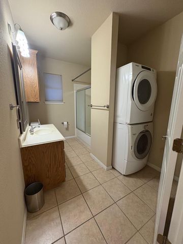 106 S Mays ST 300, Round Rock, TX 78664